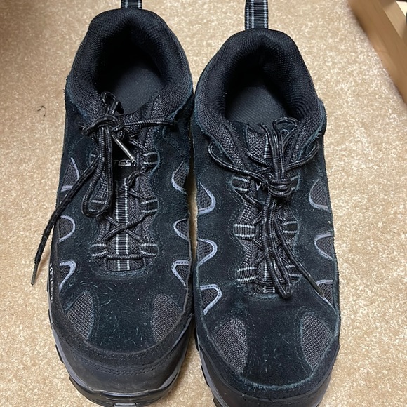 **Steel Toe shoes** Hytest mens size 9 shoes. Steel toes shoes. - Picture 1 of 6